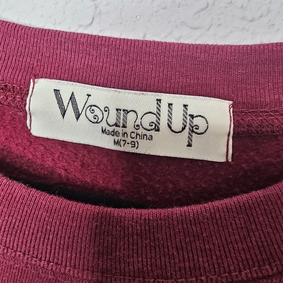 Wound Up Sweatshirt Womens Medium 7-9 Maroon White Funny Graphic Cozy‎ Fall Vibe - Picture 3 of 7